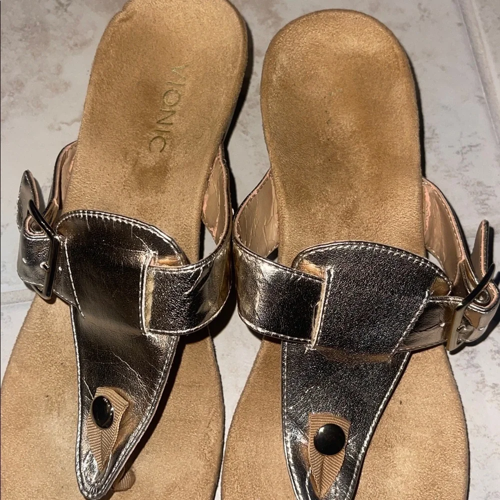 Vionic  Ginger Sandals Gold Wedge Thong Slip Ons Womens Size US 9